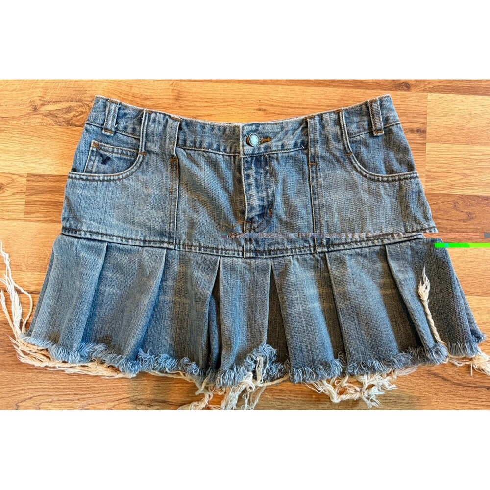 American Eagle Y2K Denim Mini Skirt Womens 4 Pleated Raw Hem‎ 100% Cotton
